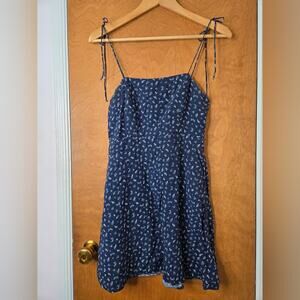 OLD NAVY Spaghetti Strap Navy Blue Floral Summer Dress with Smocking Size XS